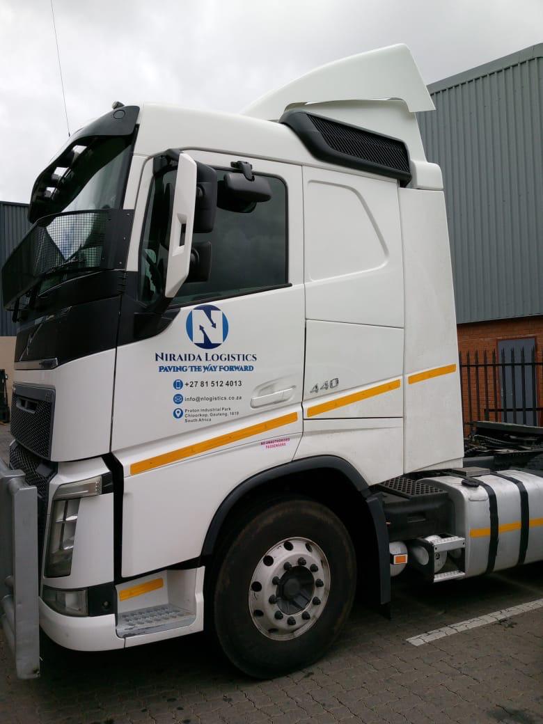 Niraida Logistics freight truck in Johannesburg, volvo fh 440 tractor